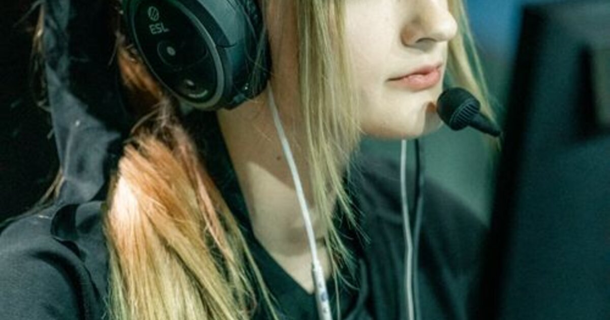 Kick or Twitch: Which to Choose as a New Streamer