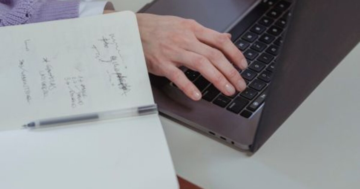 Social Media Copywriting in 2026: Posts That Hook