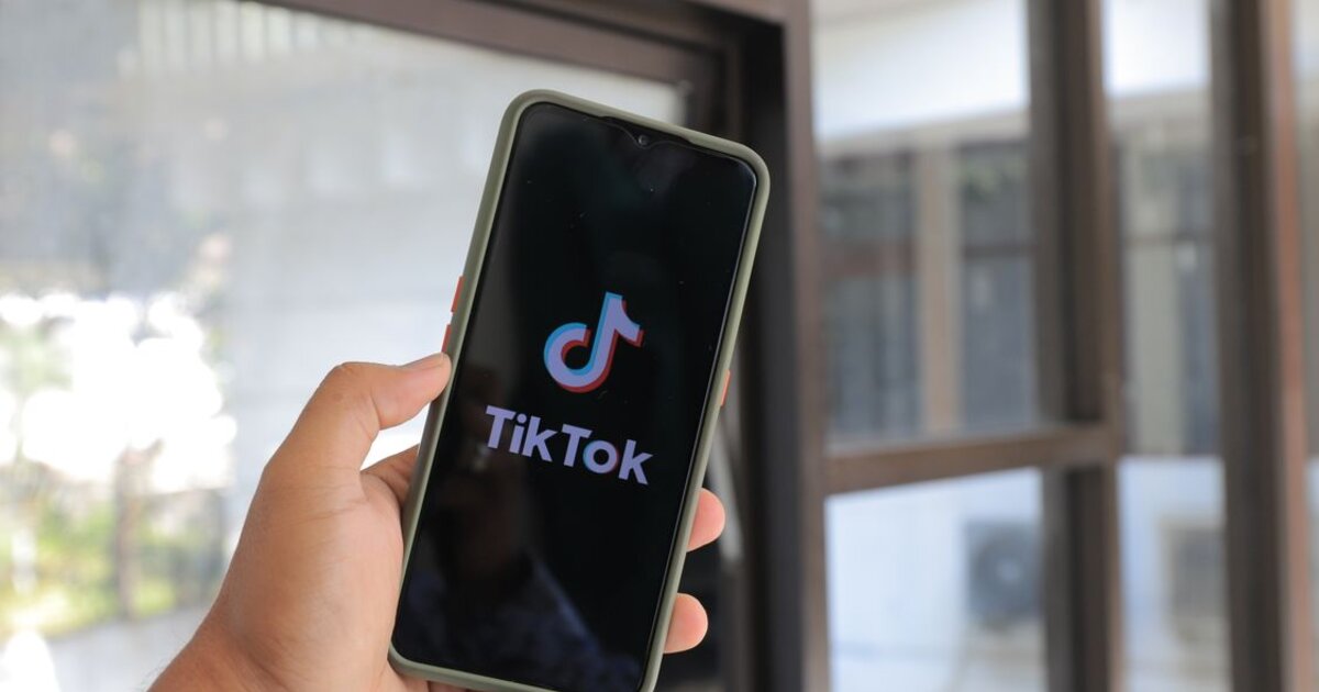 Накрутка комментариев TikTok в 2026 году: как повлиять на алгоритм FYP